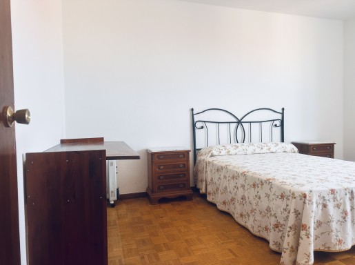 Piso en venta en Santander con 3 habitaciones, 1 baños y 100 m2 por 310.000 €