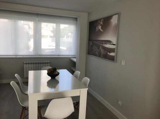 EXCELENTE VIVIENDA REFORMADA .