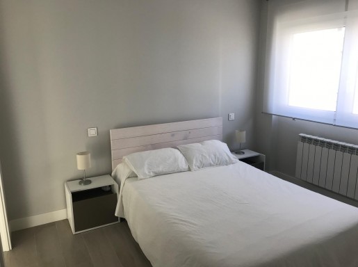 EXCELENTE VIVIENDA REFORMADA .