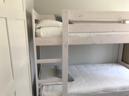 EXCELENTE VIVIENDA REFORMADA .