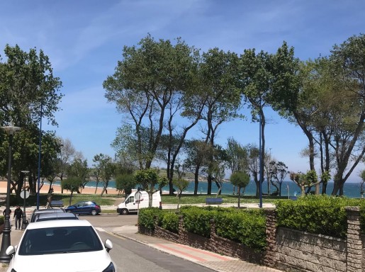 EXCELENTE VIVIENDA REFORMADA .