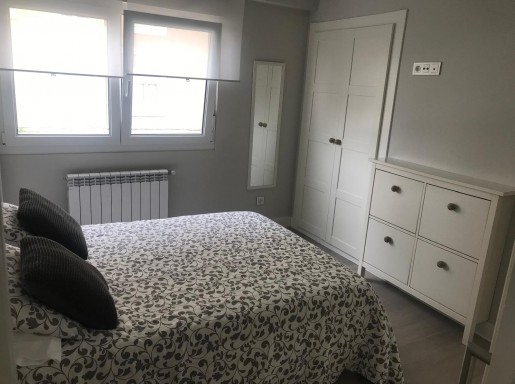 EXCELENTE VIVIENDA REFORMADA .