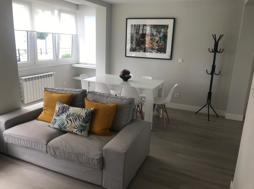 EXCELENTE VIVIENDA REFORMADA .