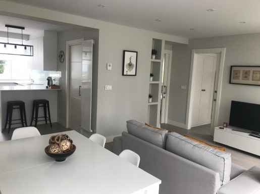 EXCELENTE VIVIENDA REFORMADA .