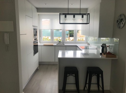 EXCELENTE VIVIENDA REFORMADA .