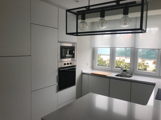 EXCELENTE VIVIENDA REFORMADA .