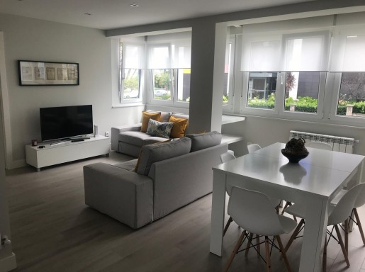 EXCELENTE VIVIENDA REFORMADA .