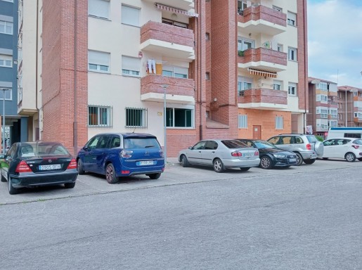 piso con aparcm 2 habitaciones