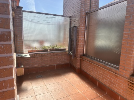 Piso con terraza 3 habitacione