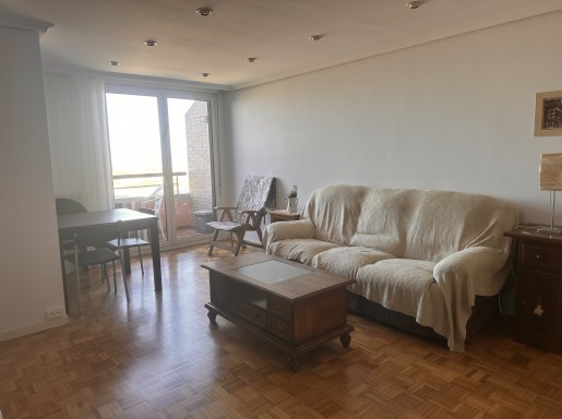 Piso con terraza 3 habitacione