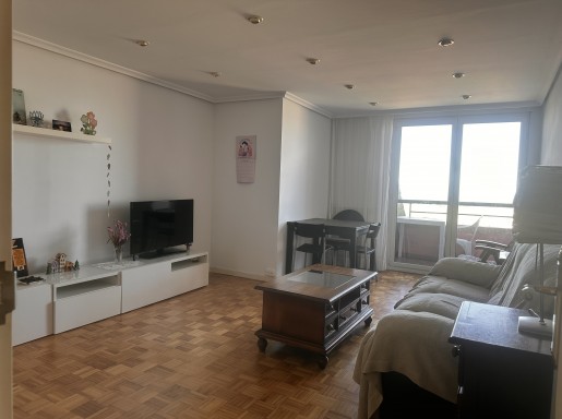 Piso con terraza 3 habitacione