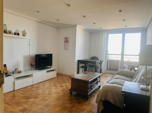 Piso con terraza 3 habitacione