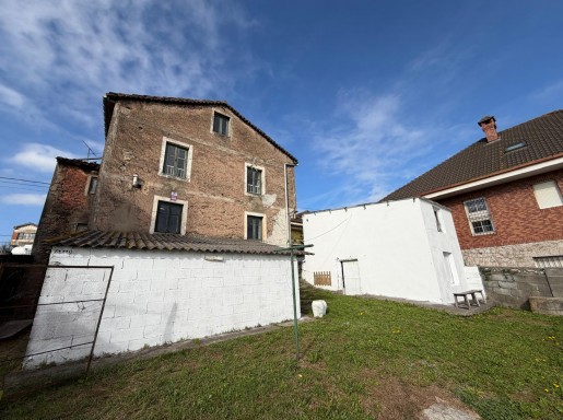 casa de piedra amplia