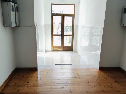 Piso reformado zona ajardinada