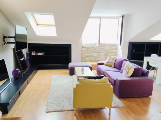 Duplex  reformado con garaje 