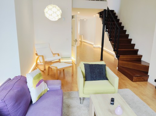 Duplex  reformado con garaje 