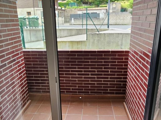 Bajo con jardin, garaje,traste