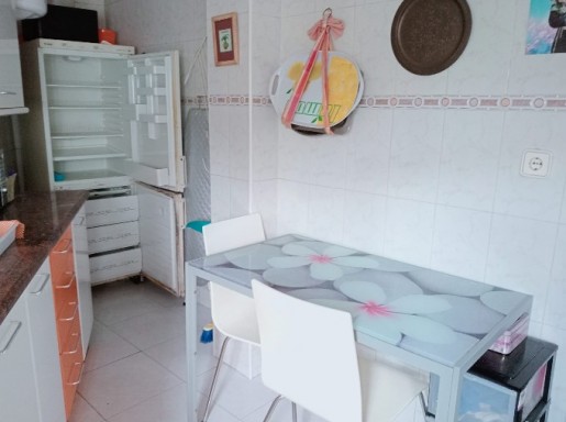 VIVIENDA EN EL CENTRO .