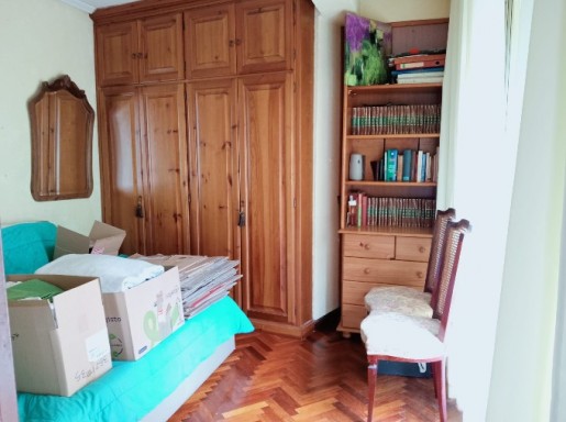 VIVIENDA EN EL CENTRO .