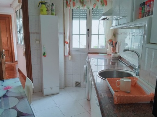 VIVIENDA EN EL CENTRO .
