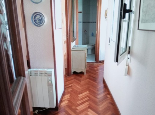 VIVIENDA EN EL CENTRO .
