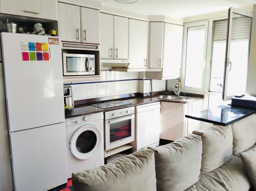 piso 3 habitaciones y 2 baños