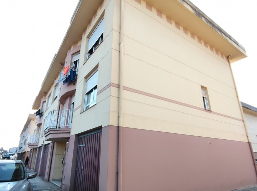piso 3 habitaciones y 2 baños