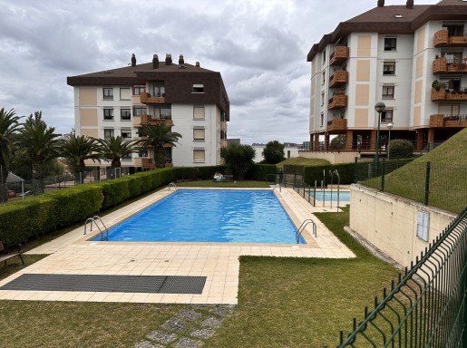 piso en urbanziacion piscina